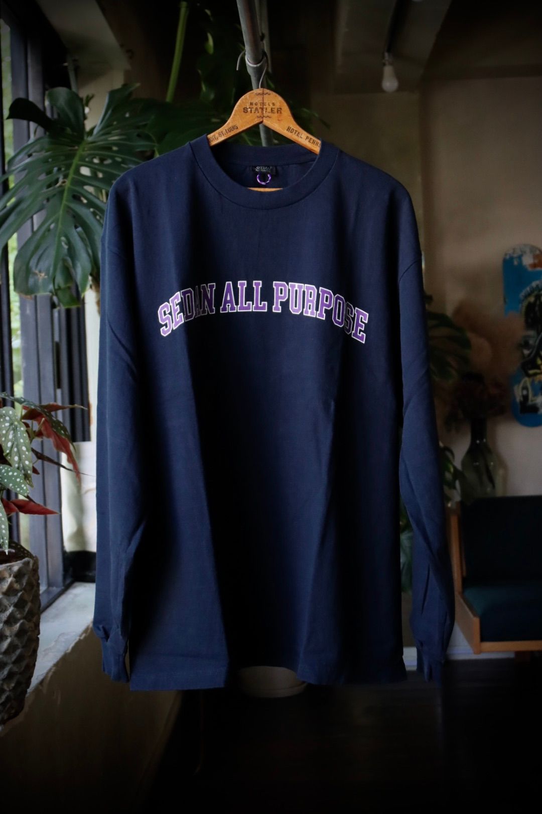 SEDAN ALL-PURPOSE - セダンオールパーパス23FW Arch Logo L/S Tee