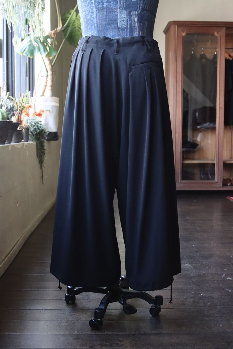 ヨウジヤマモト STANDARD BALLON PANTS(HP-P13-100-2-02)☆新作発売！