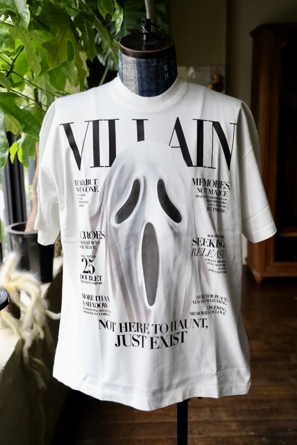 doublet 25AW VILLAIN COVER PRINT T-SHIRT (25AW48CS411)WHITE