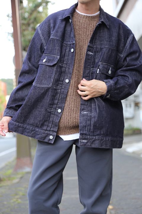 YOKE 3G BACK ZIP RIB CREW NECK"BEIGE"style.9.23.