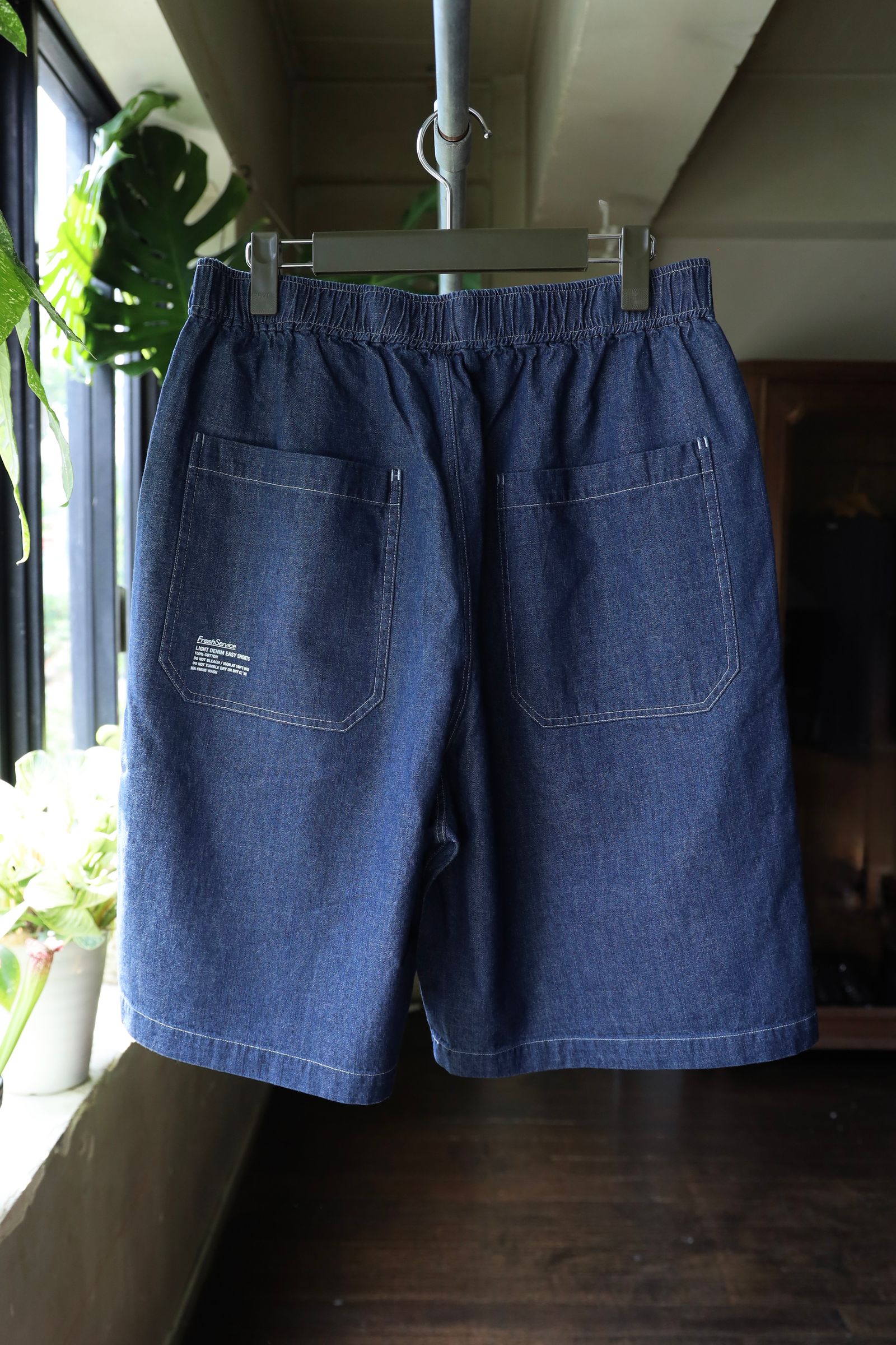 FreshService - フレッシュサービス LIGHT DENIM EASY SHORTS