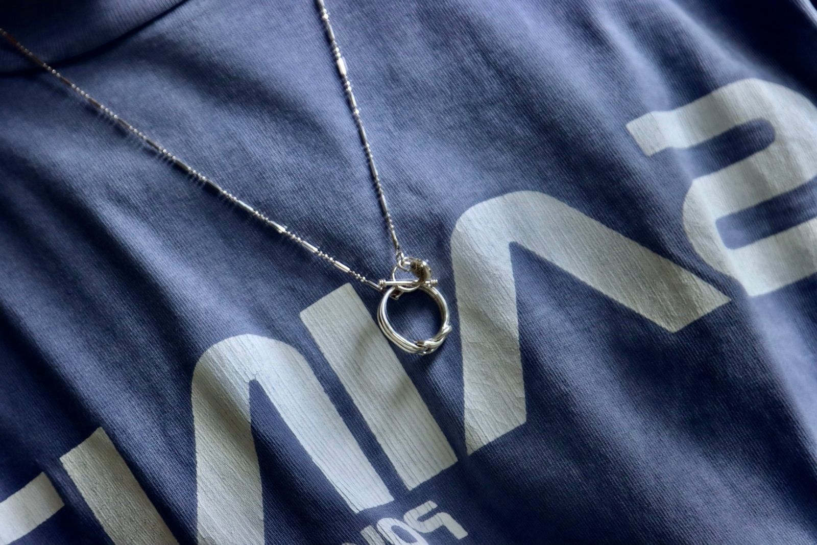 ©SAINT M×××××× 22SS SS M6 TEE SM-S22-0000-026 NAVY style.