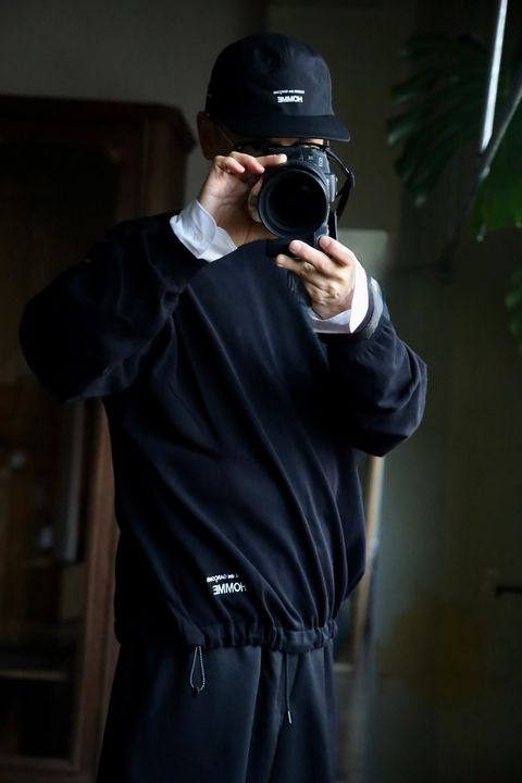 COMME des GARCONS HOMME 新ロゴクルーネックニットスタイル
