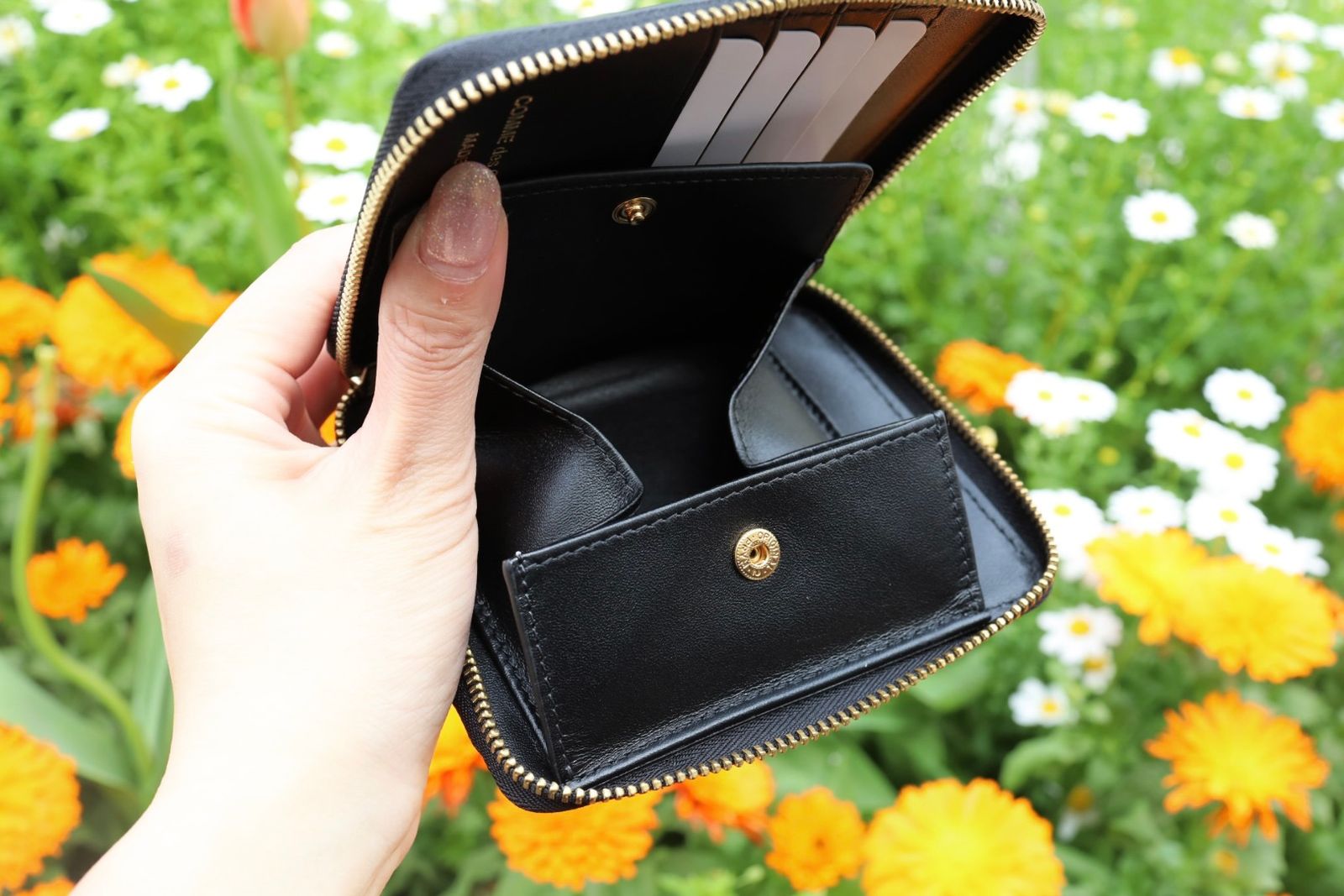 コムデギャルソン 財布 Classic Leather 二つ折りZIP財布(8Z-D002-051)BLACK☆4月11日再入荷！