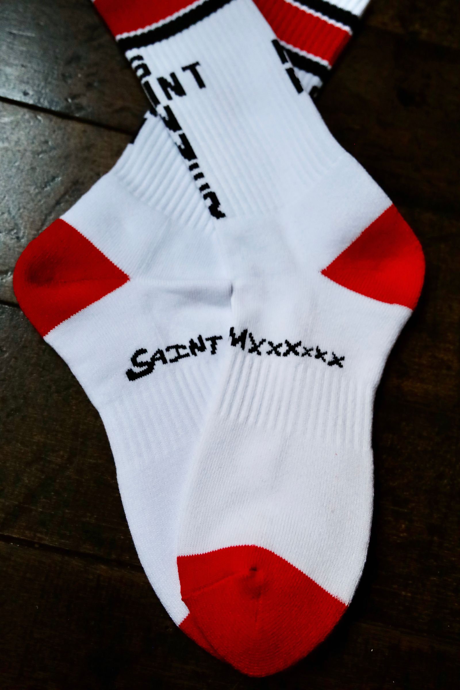 セントマイケル25SS SAINT SINNER SOCKS (SM-HR8-0000-107)RED