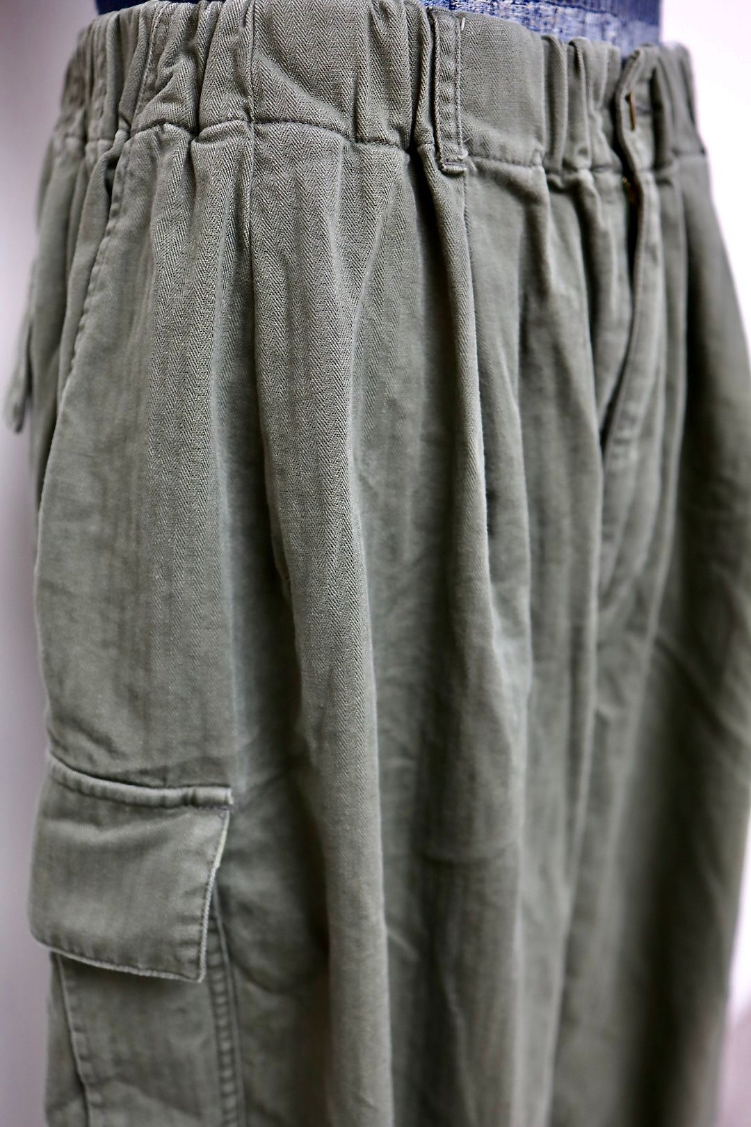 イズネス 26SS Herringbone 6-Pocket Pants (26SS_22_1005SSPT05)KHAKI☆新作発売！