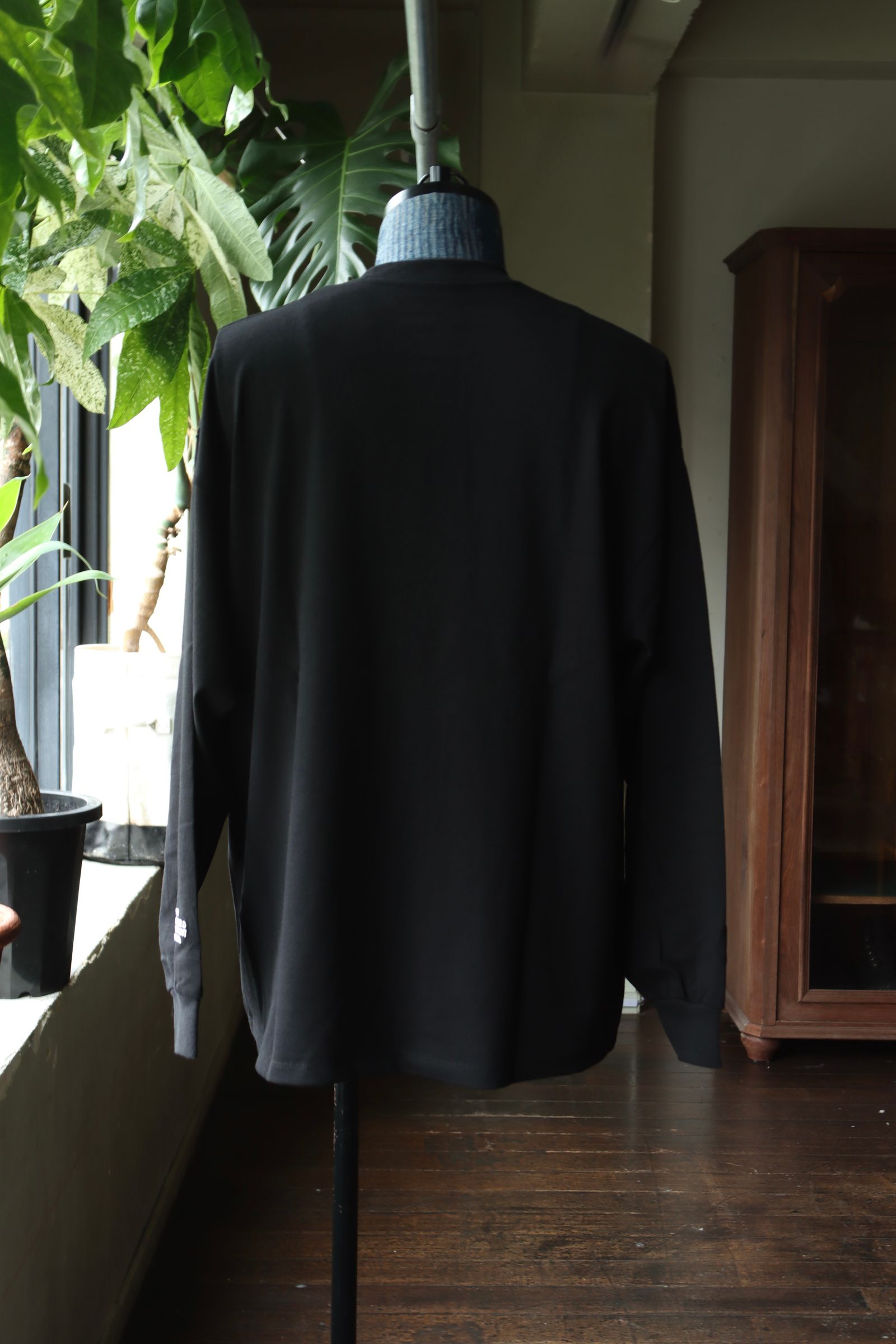 フレッシュサービス VIBTEX for FreshService L/S CREW NECK TEE (BLACK)