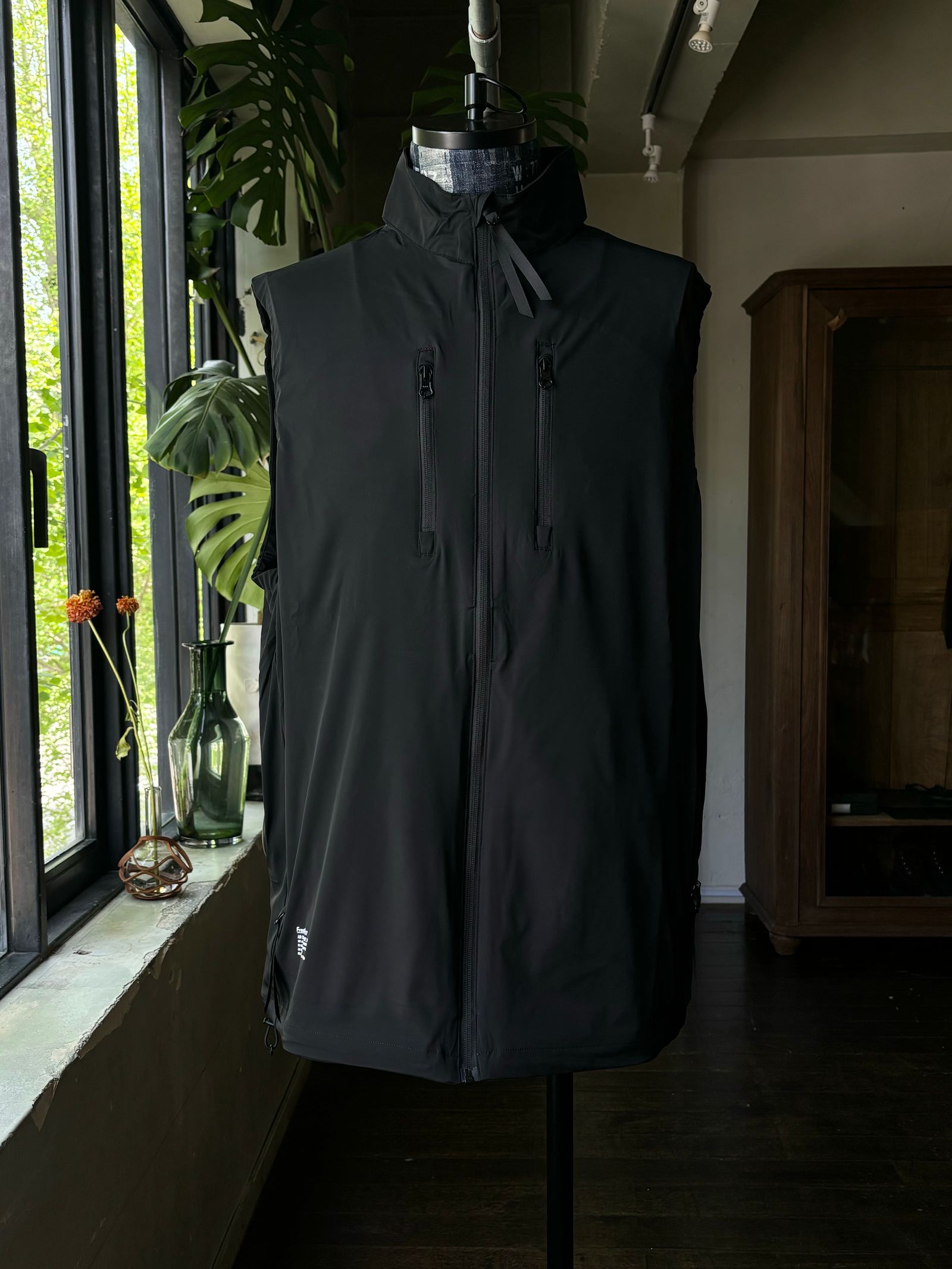 FreshService ×空調服®︎ “AIR COOLING VEST FreshService Air Conditioned Clothes Air Cooler Vest | Hypebeast