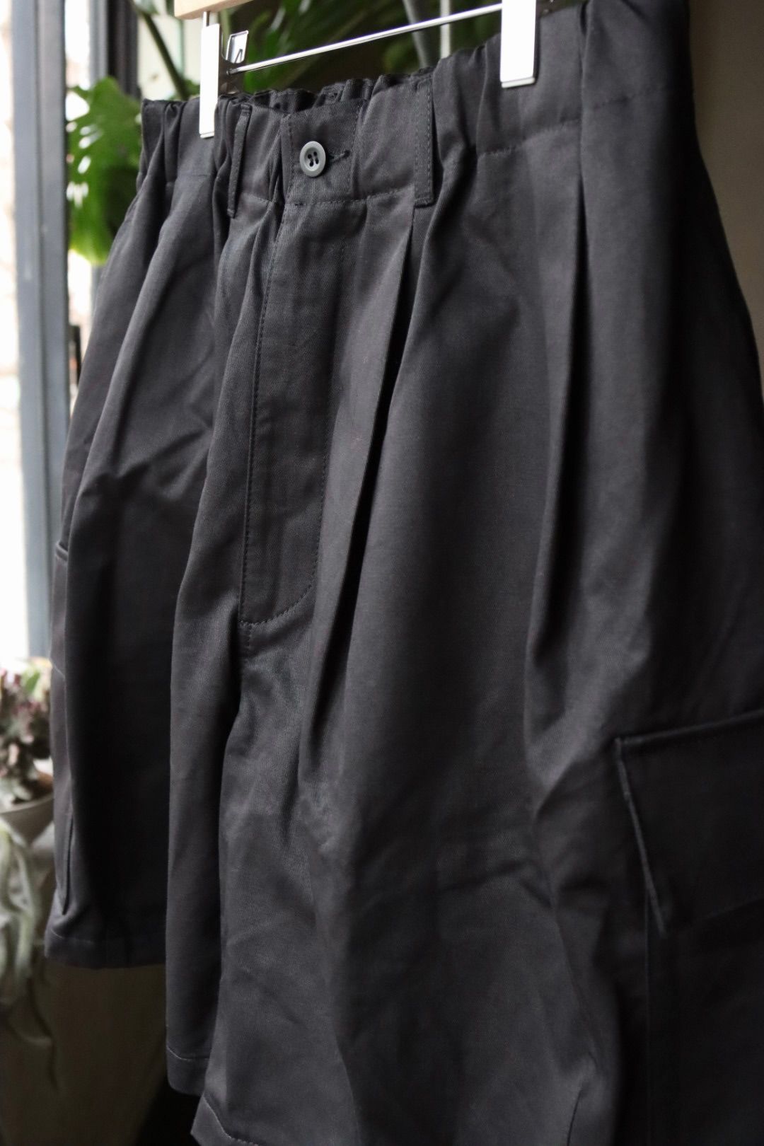 イズネス23SSショーツ BALLOON EZ CARGO SHORTS(1005SSPT04)BLACK☆3月10日発売！