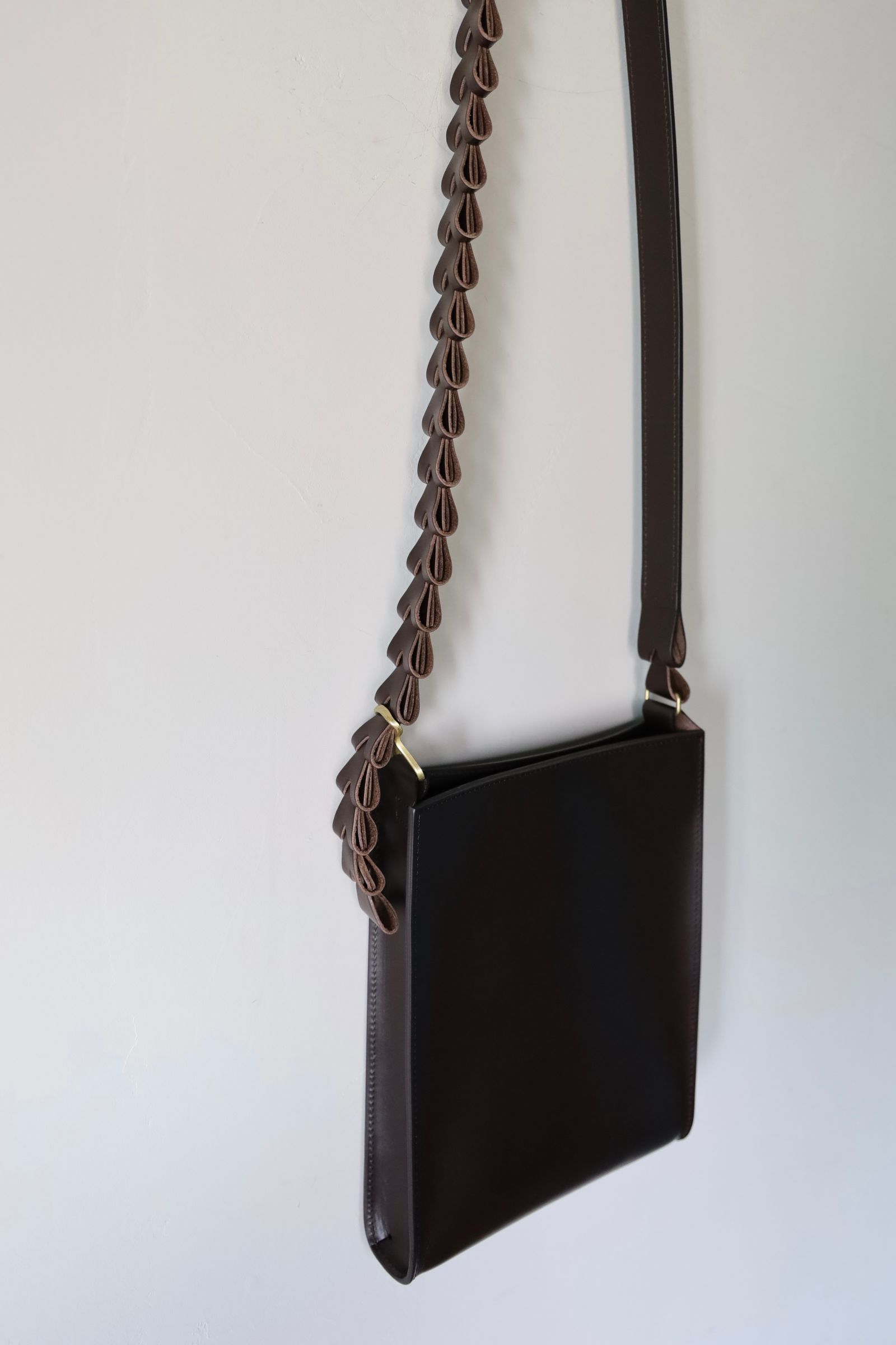 エンダースキーマ 25SA バッグ construct bag(xu-b-csb)dark brown