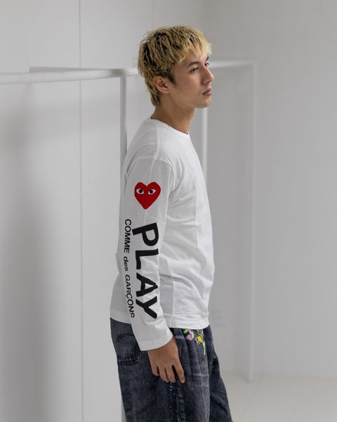 PLAY COMME des GARCONS スリーブロゴプリントTシャツ MARKスタイル