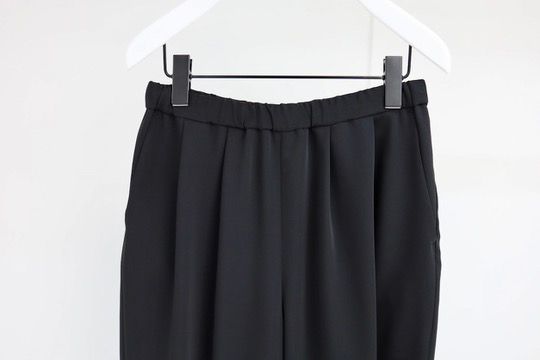 グラフペーパー26SS WOMENS Satin Easy Wide Pants(GL261-40057B)BLACK☆1月10日(土)発売！