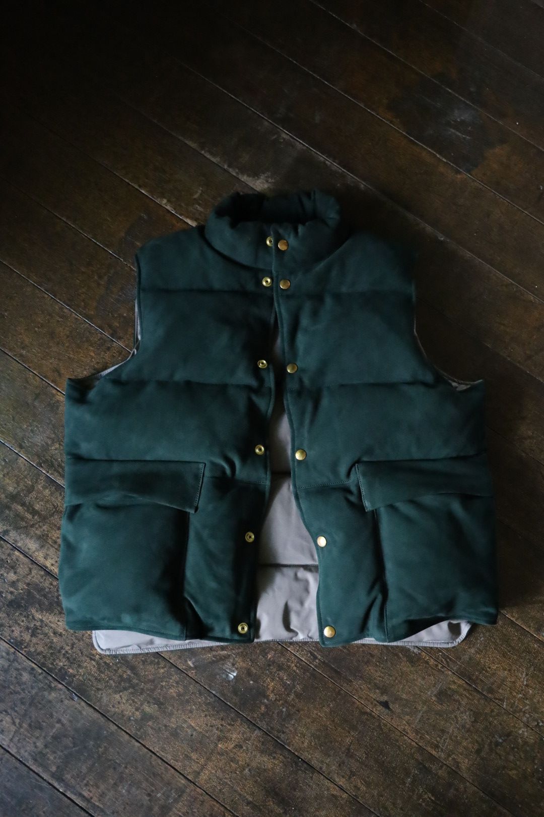 アプレッセ Suede Down Vest(24AAP- 01-06H)GREEN☆10月19日(土)発売！