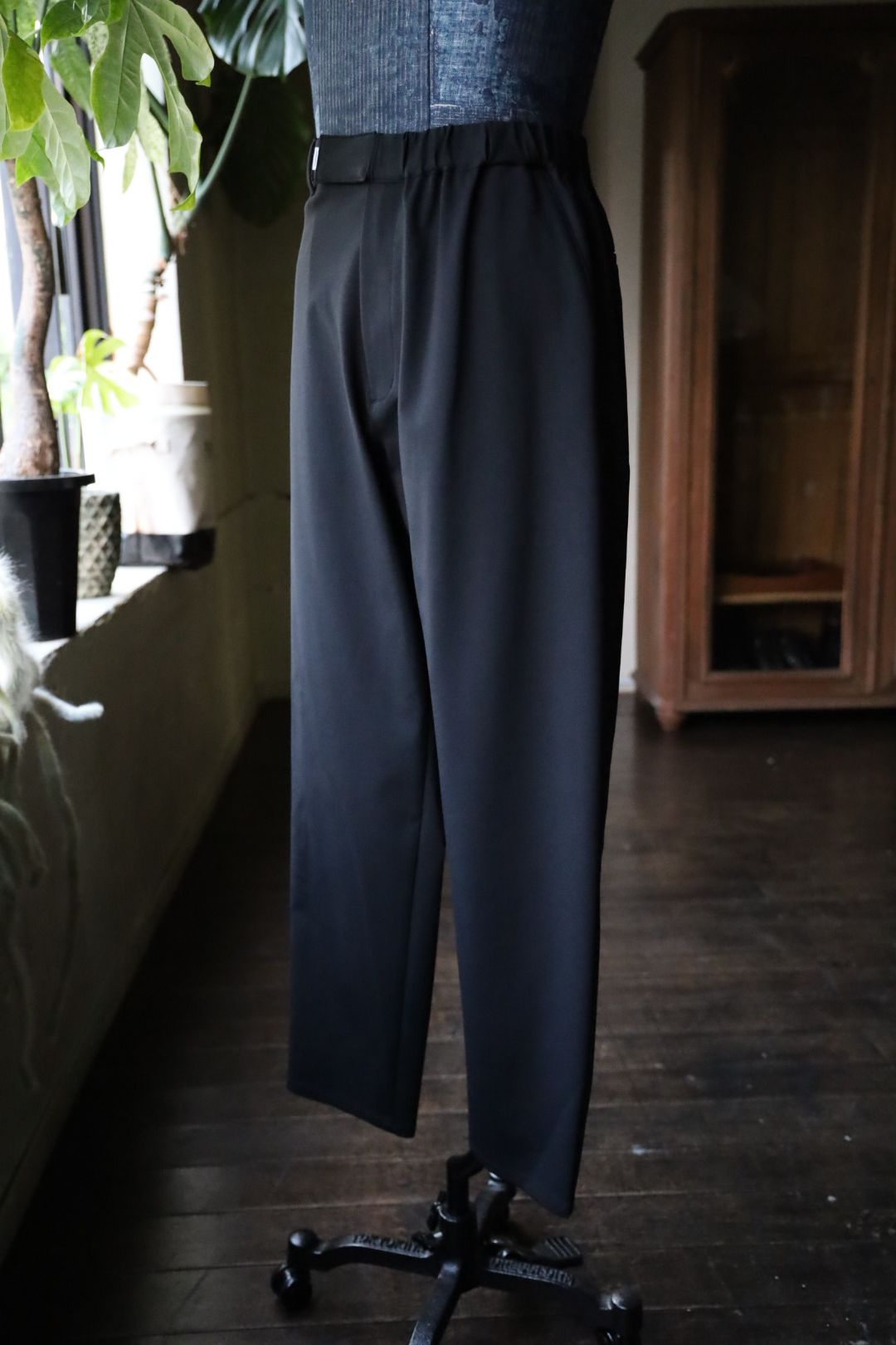 グラフペーパー25AW Compact Ponte Chef Pants (GM253-40040B)BLACK