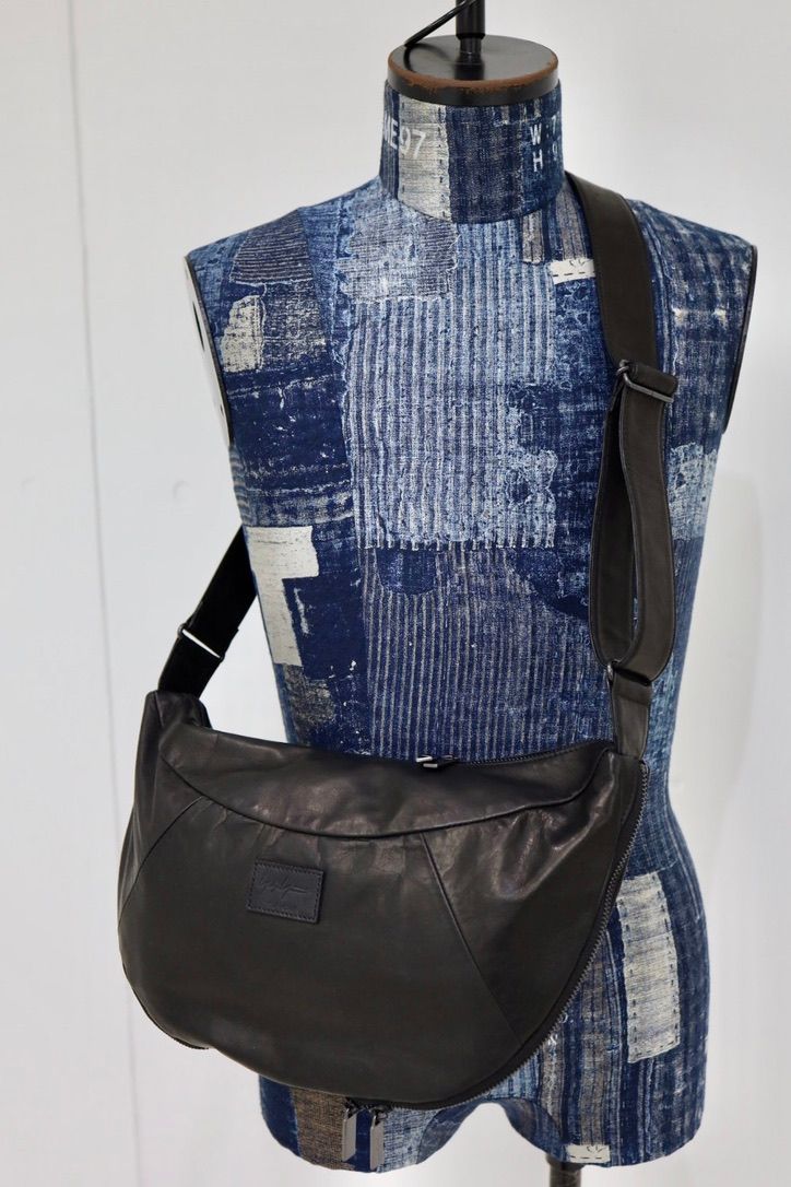 Yohji Yamamoto ハーフムーンショルダーバッグ(HK-I06-761)BLACK☆新作発売！