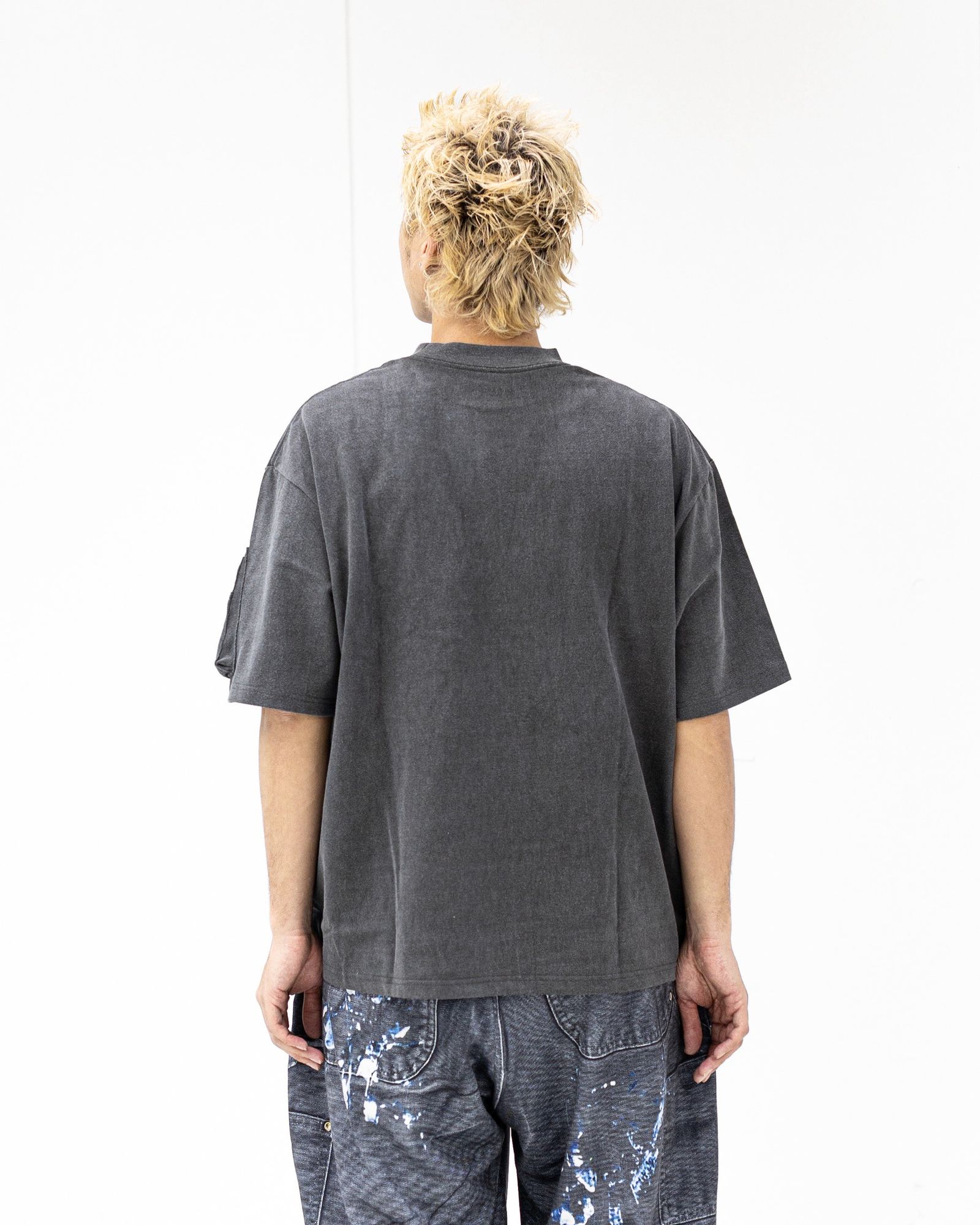 イズネス 26SS Arm Pocket T-Shirt (26SS_38_1008SSCS01)BLACK☆新作発売！