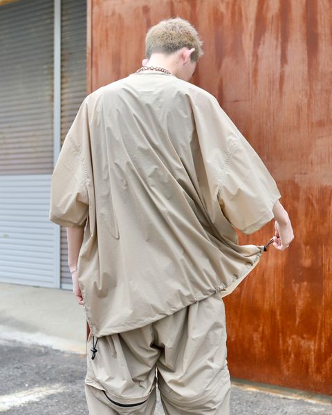S.F.C 23SS HALF ZIP NYLON SHIRT"BEIGE"スタイル