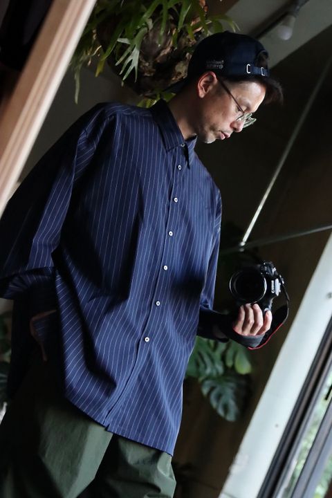 グラフペーパー22AW High Count Broad Stripe Regular Collar Shirt"NAVY PIN STRIPE"スタイル