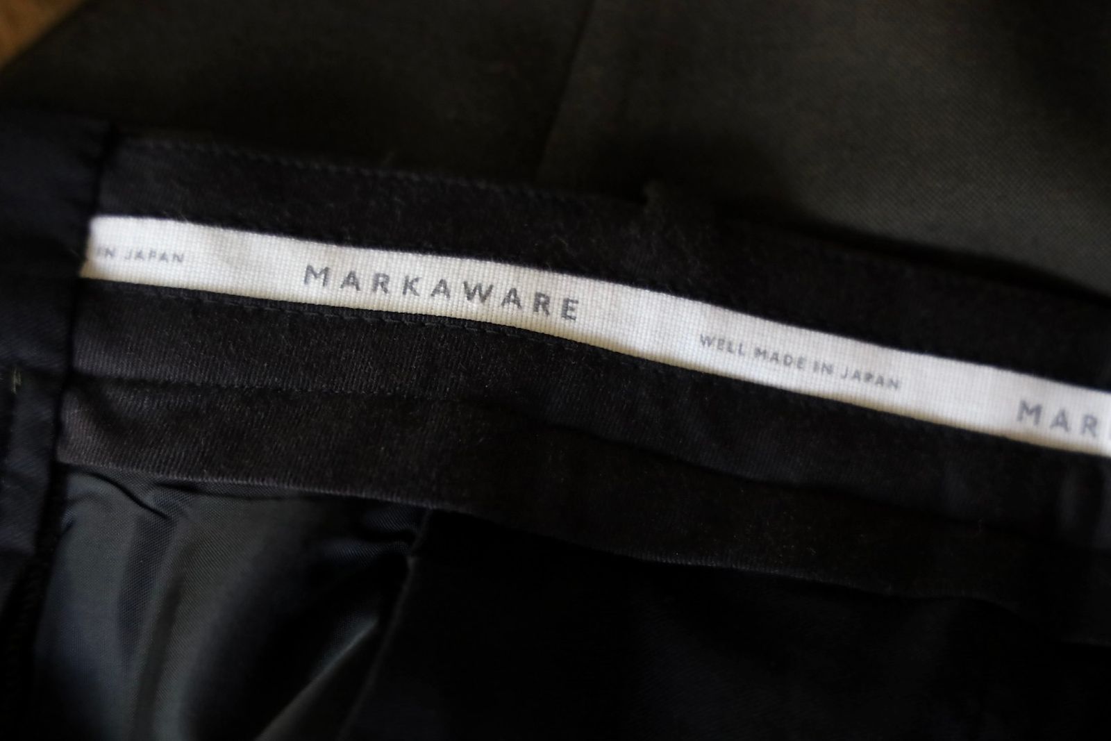 MARKAWARE 26AW DOUBLE PLEATED SEMI EASY TROUSERSスタイル