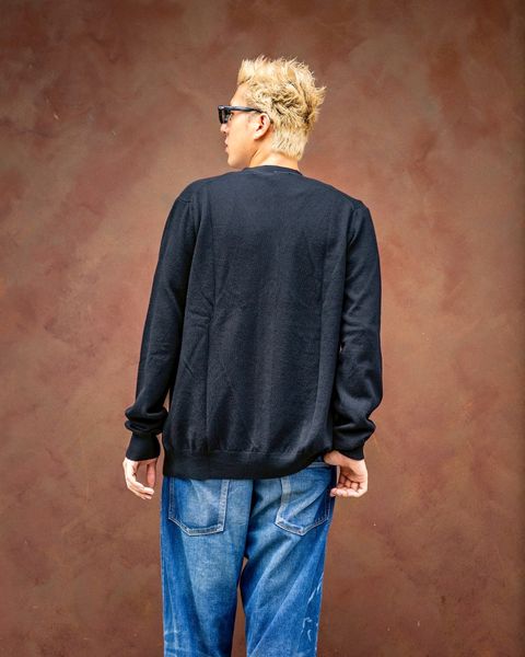 PLAY COMME des GARCONS V-NECK CARDIGAN DOUBLE BURGENDY EMBLEM MARKスタイル