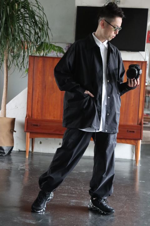 FreshService 22SS SIDE POCKETS STRETCH OVER SHIRT"BLACK"style.