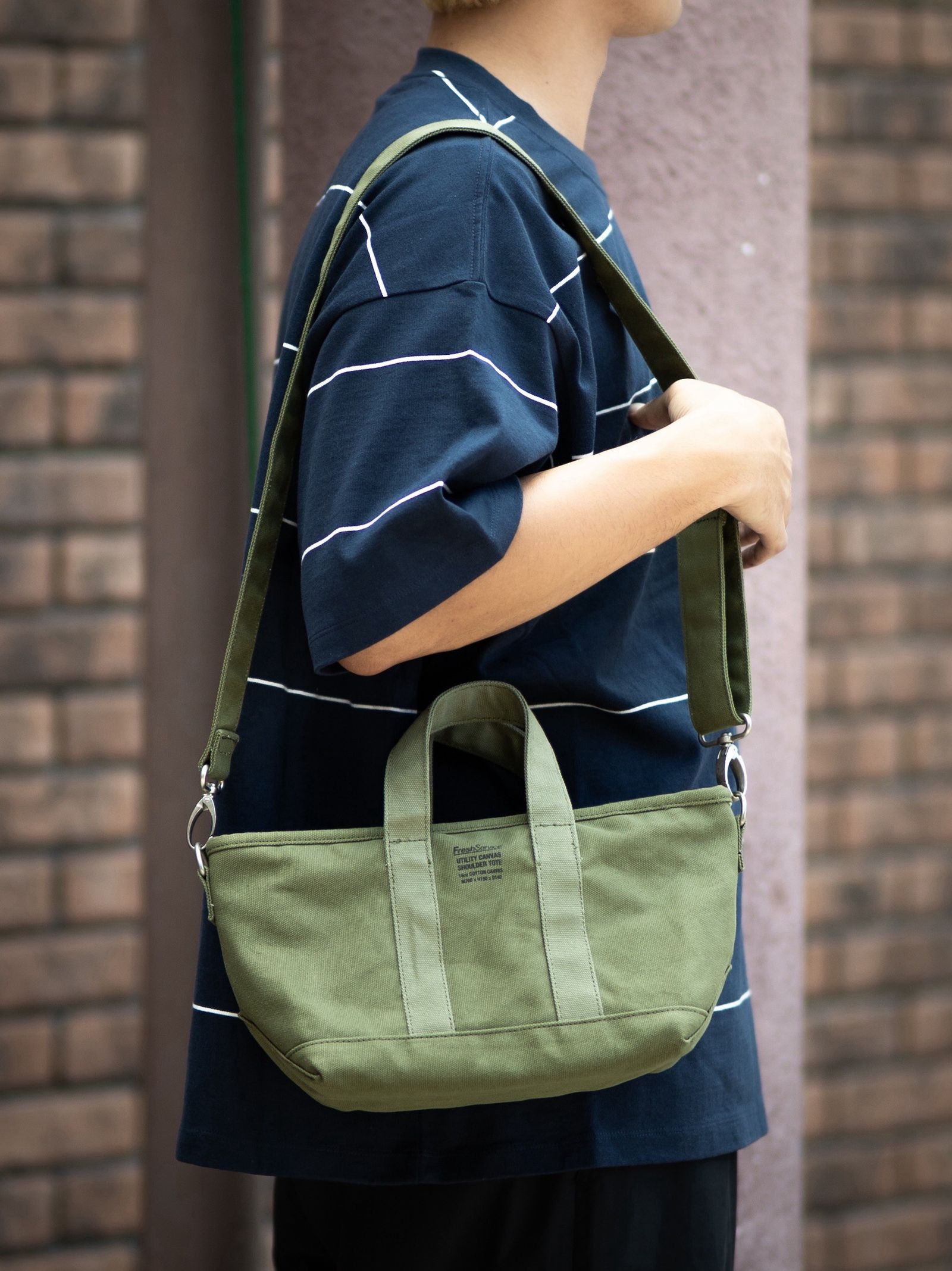 FreshService UTILITY CANVAS SHOULDER TOTE(FSP263-90058)KHAKI