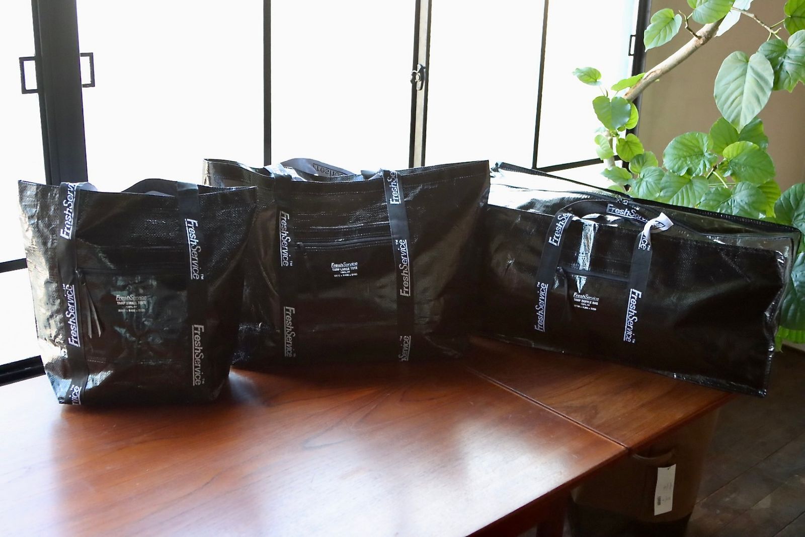 フレッシュサービス タープダッフルバッグ TARP DUFFLE BAG"BLACK"☆6月22日(日)発売！