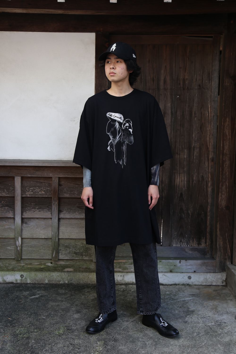 Yohji Yamamoto BIG半袖プリントTシャツ(HX-T94-077) style. 2021.06