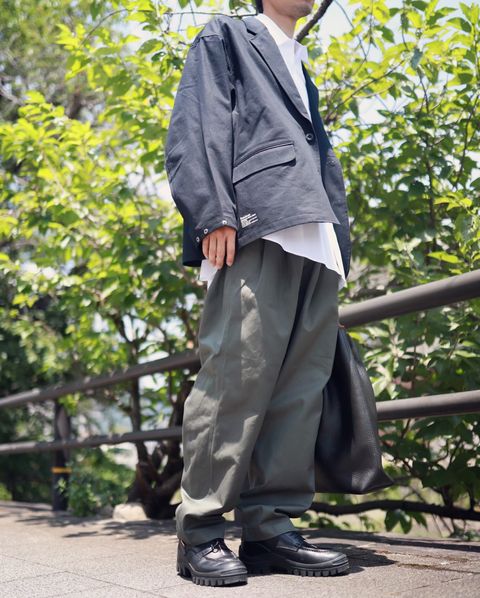 is-ness イズネス 23AW WIDE CHINO PANTSスタイル