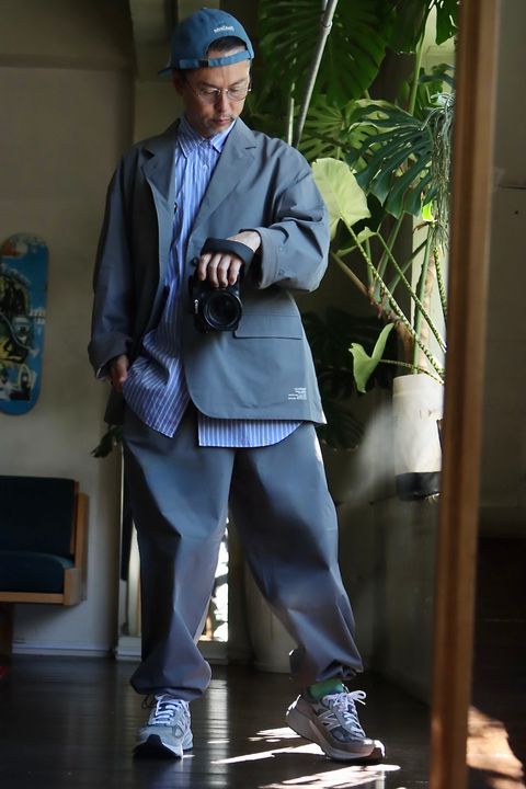 FreshService × HOUYHNHNM “EDITOR’S JACKET” & “EDITOR’S TROUSERS”GRAYスタイル