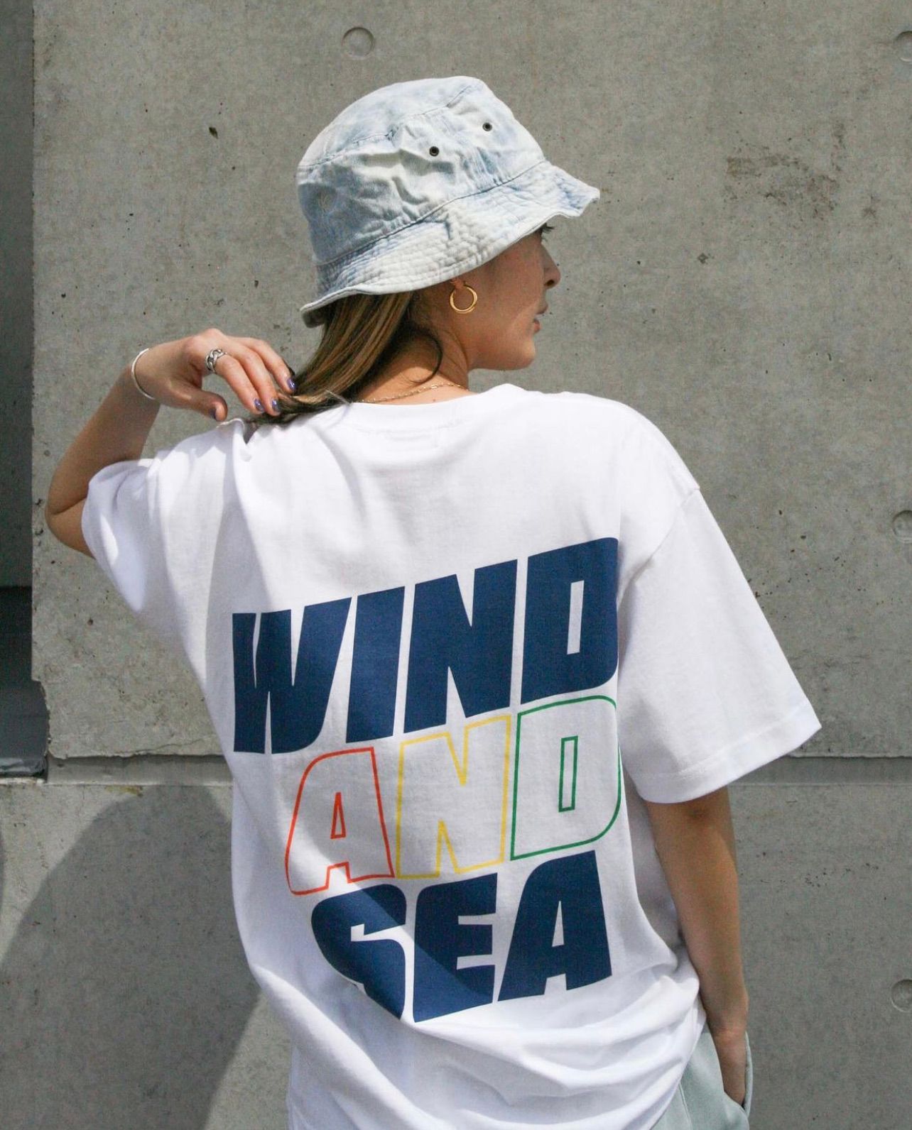 wind and sea Tシャツ