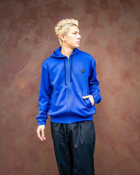 PLAY COMME des GARCONS バックプリントパーカー MARKスタイル
