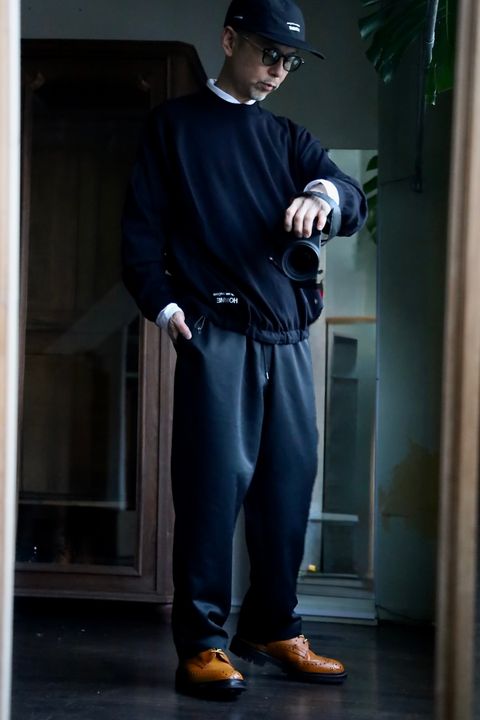 COMME des GARCONS HOMME 新ロゴクルーネックニットスタイル