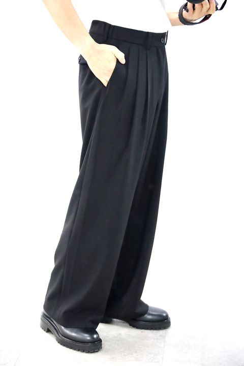 MARKAWARE 26SS TRIPLE PLEATED WIDE TROUSERS(A26A13PT02C)☆新作発売！