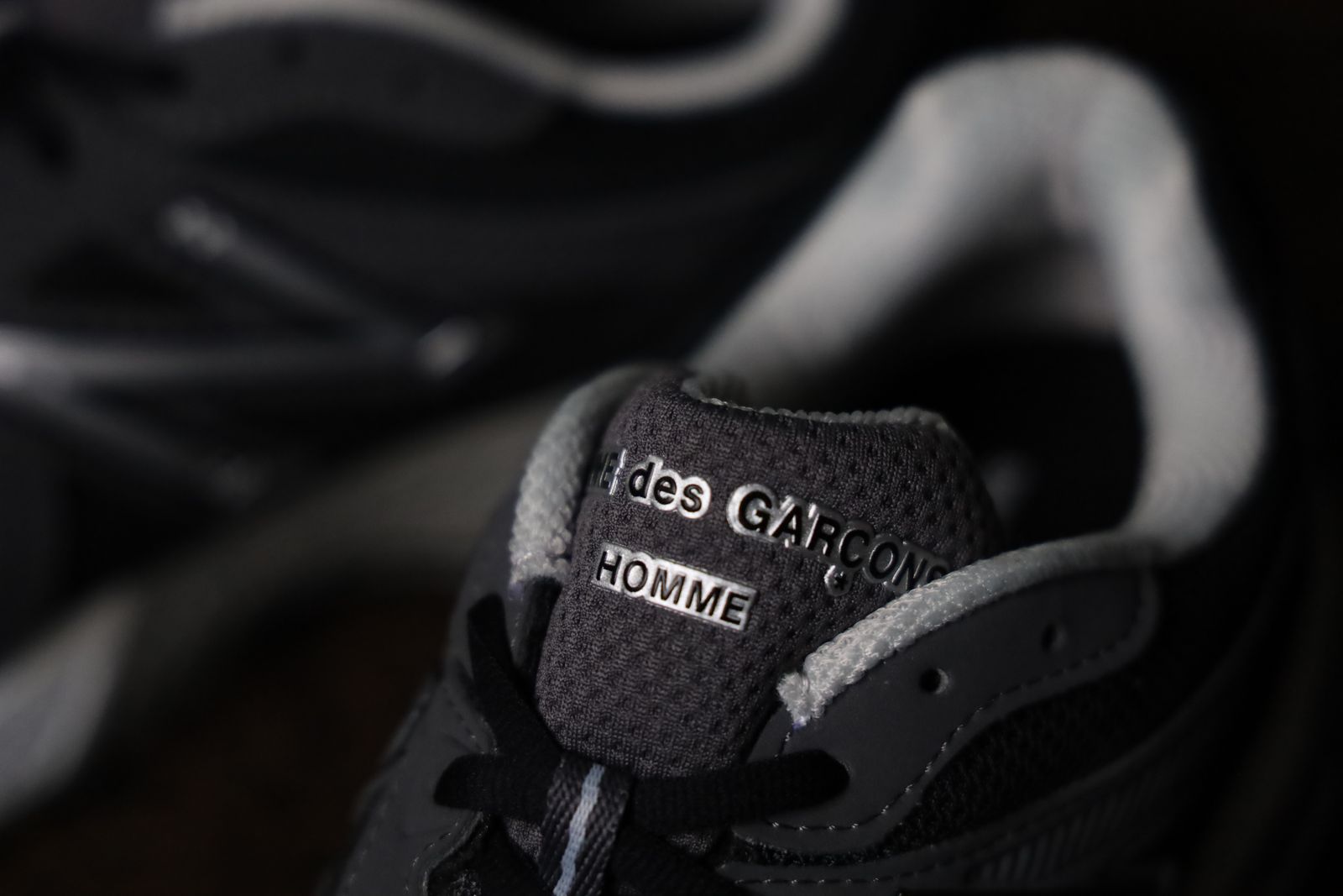 コムデギャルソンオム COMME des GARCONS HOMME×New Balance MR860(HN-K101-001)BLACK
