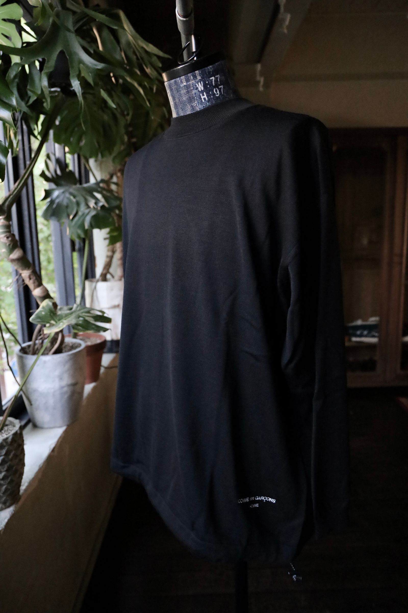 コムデギャルソンオム24AW 梳毛エステル天竺プルオーバー(HN-N001-051)BLACK