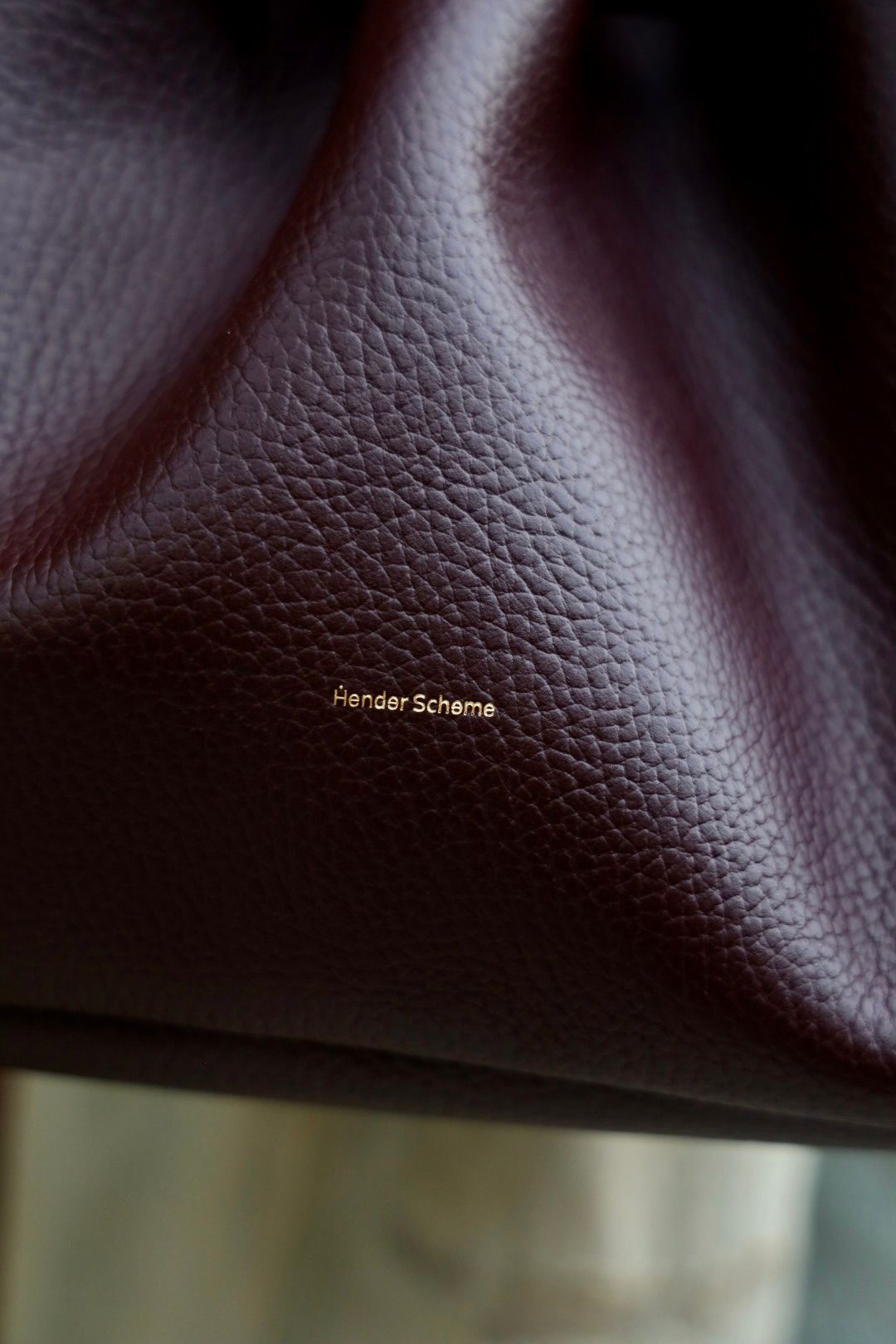 エンダースキーマ バッグbucket bag(yv-b-bkb)bordeaux