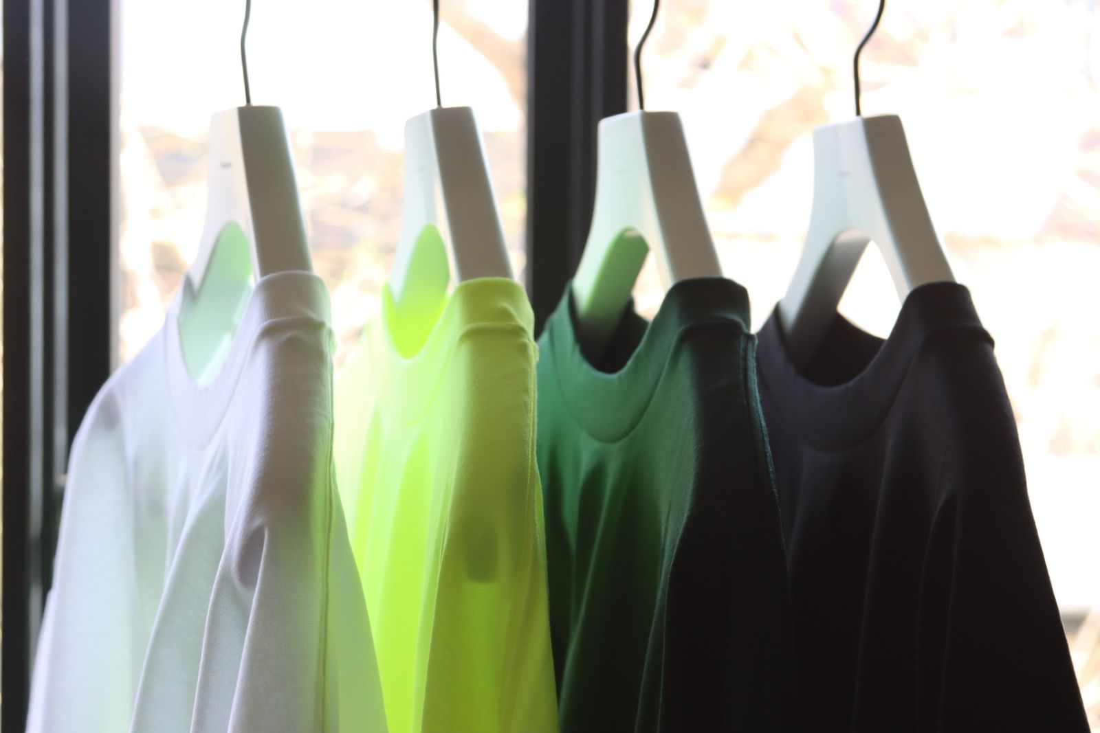 イズネス22SS BALLOON T-SHIRT(31SSSH05)GREEN