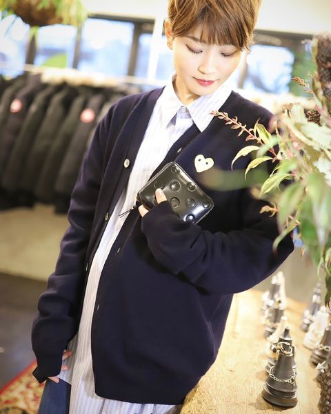 プレイ コムデギャルソン 新作 PLAY CARDIGAN style.2023.12.16