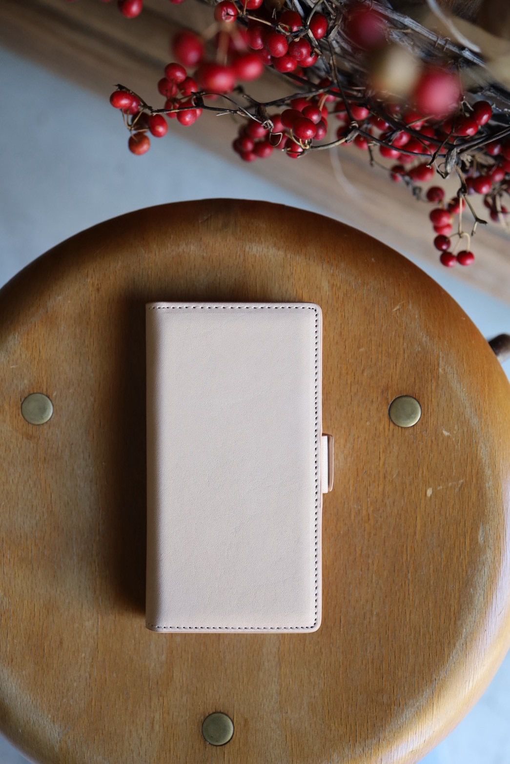 エンダースキーマ 26ws smart phone folio(yv-c-sfc)natural☆12月6日(土)発売！