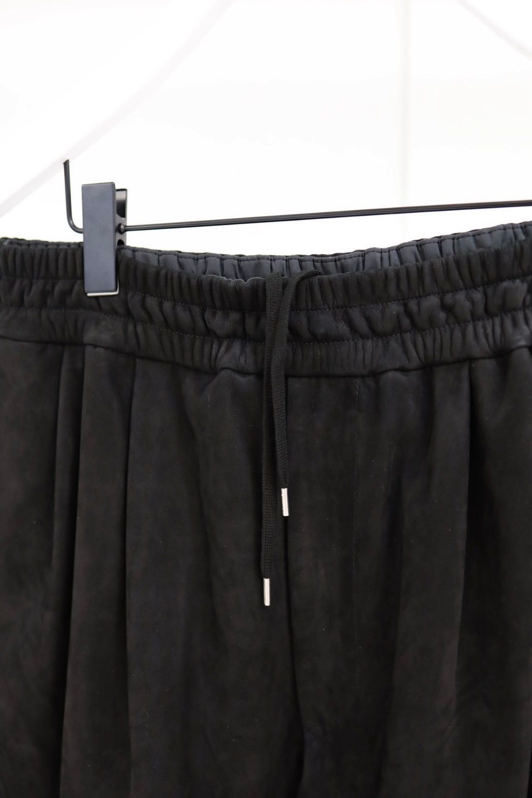 グラフペーパー26SS Cow Nubuck Leather Wide Shorts(GM261-40408)BLACK☆2月28日(土)発売！