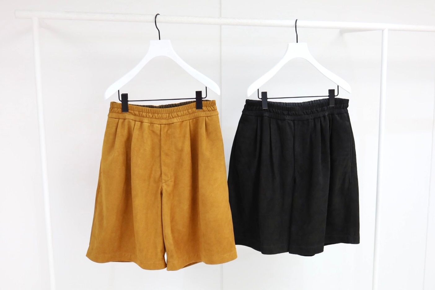 グラフペーパー26SS Cow Nubuck Leather Wide Shorts(GM261-40408)BROWN☆2月28日(土)発売！