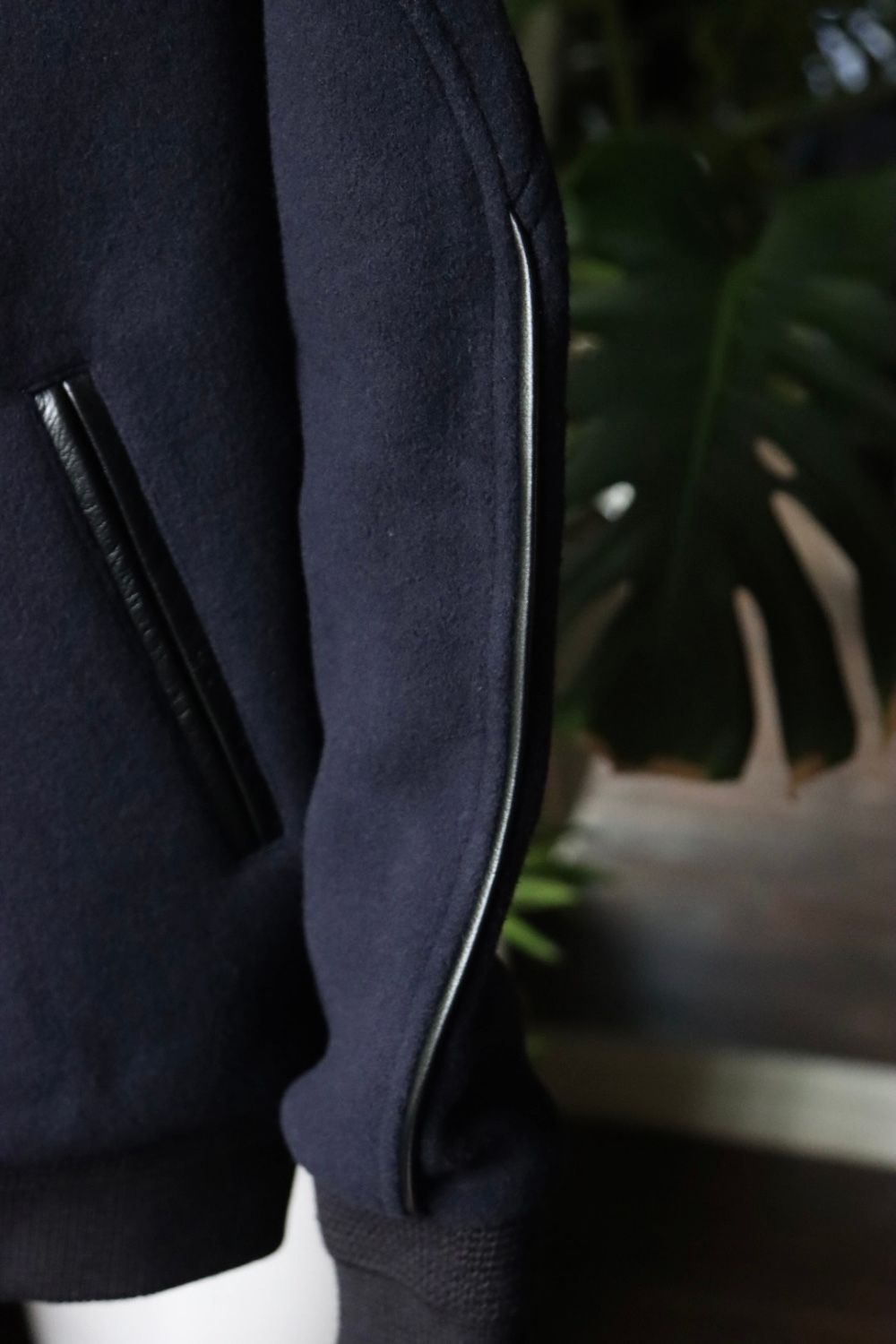 イズネス 22AW AWARD JACKET (1004AWJK01)NAVY