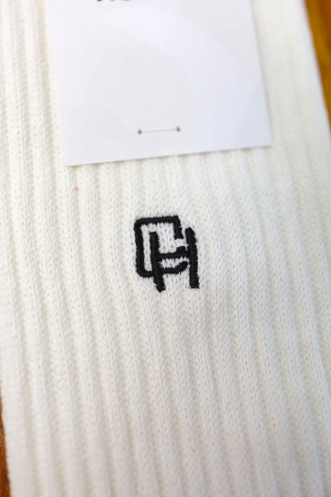 コムデギャルソンオム 綿パイル刺繍ソックス(HQ-K501-051)WHITE☆2月6日(金)発売！