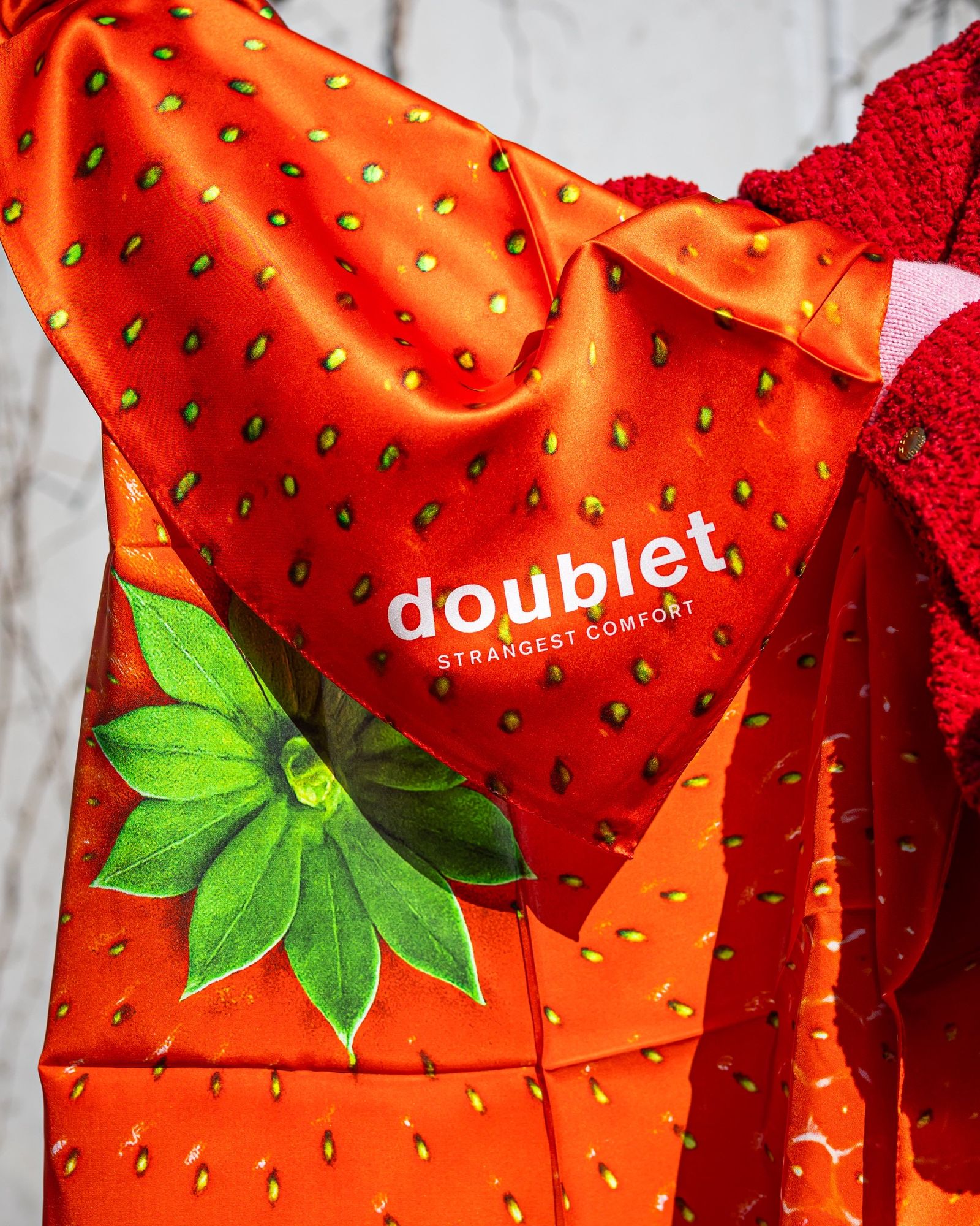 doublet ダブレット26SS VEGGIE SILK SCARF (26SS65SF05) STRAWBERRY★1月17日(土)11:00発売！