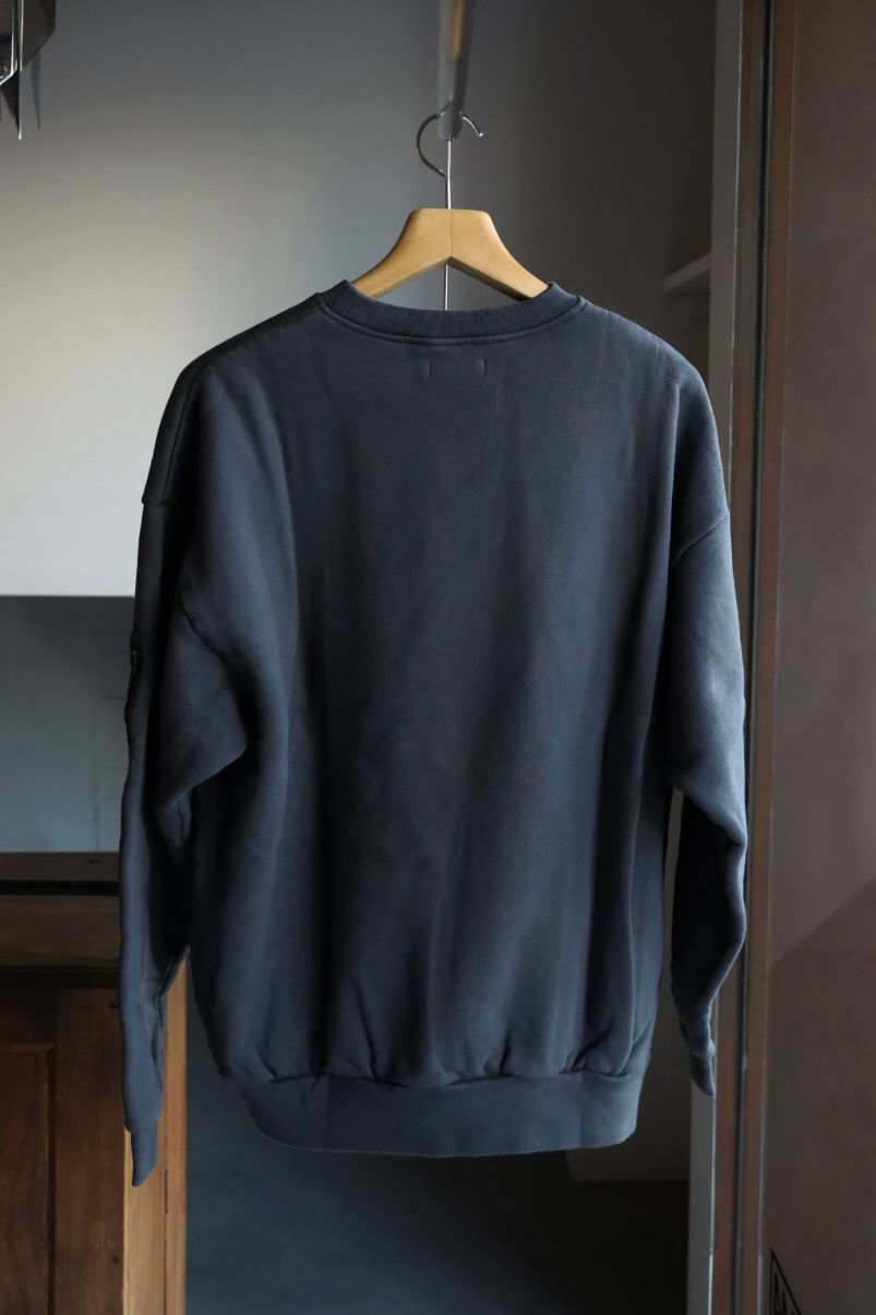 イズネス 25AW PIGMENT DYED CREW NECK SWEATSHIRT (25AW_07_1007AWCS03)BLACK☆新作発売！