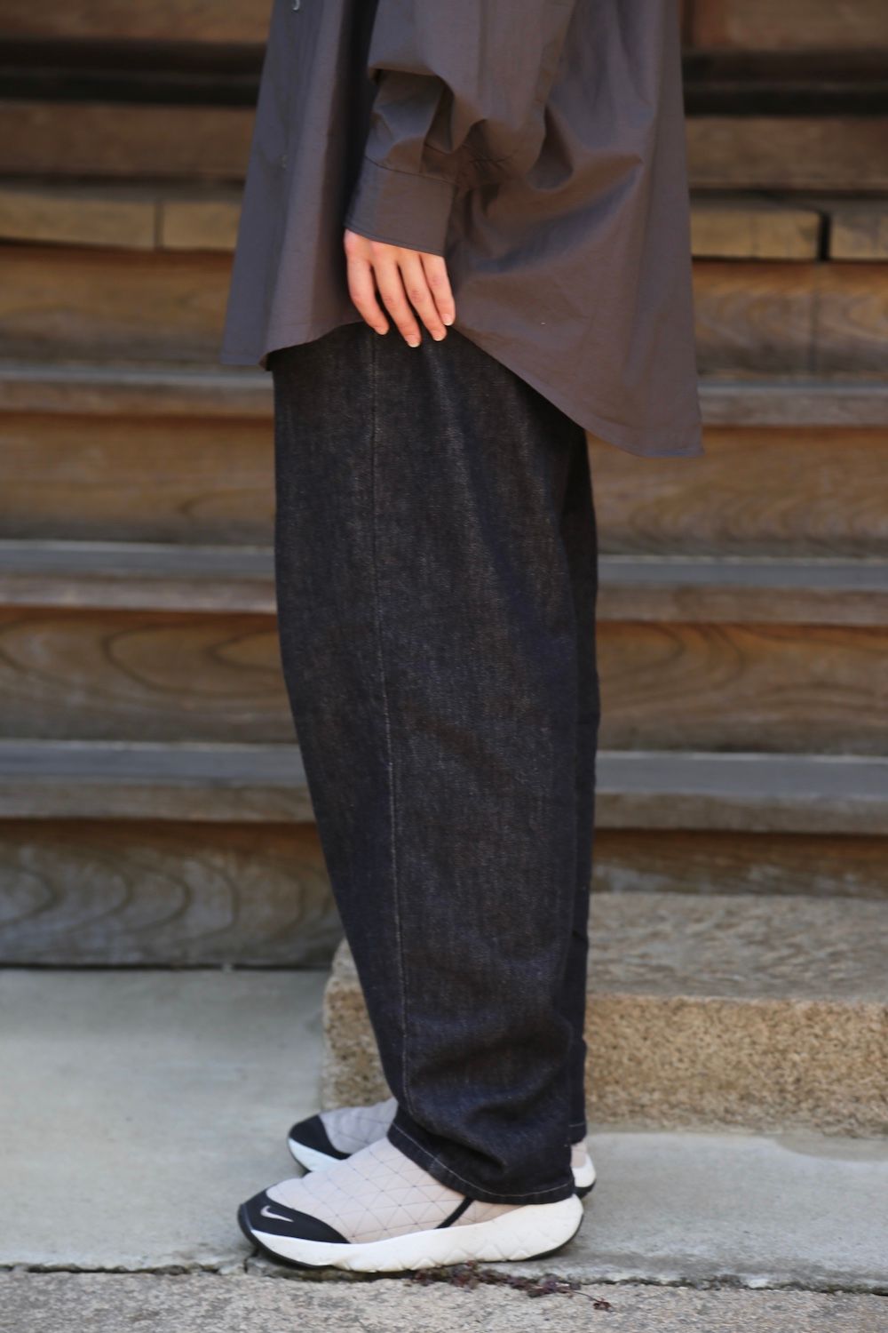 Graphpaper Broad L/S Oversized Regular Collar Shirt(GM212-50110B) style. 2021.05.23.