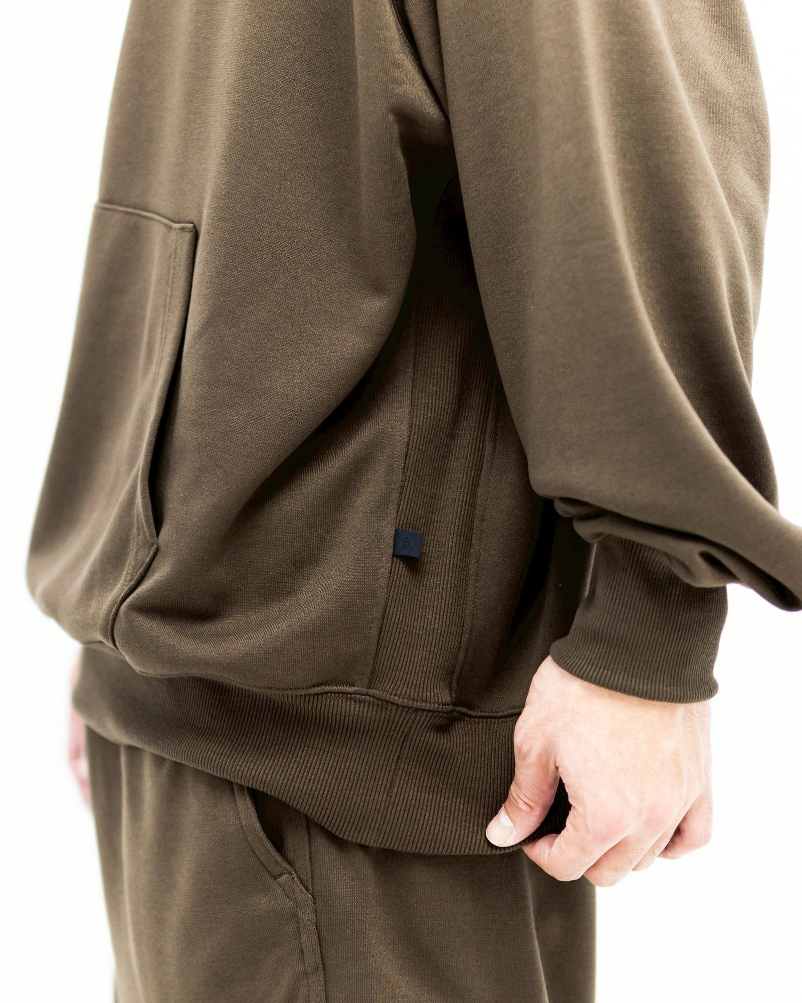 DAIWA PIER39 TECH SWEAT HOODIE(BROWN GREY)1月24日(土)新作発売！