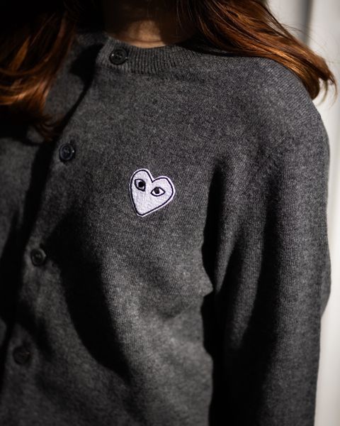 PLAY COMME des GARCONS 新作ROUND NECK CARDIGAN style.2025.12.7