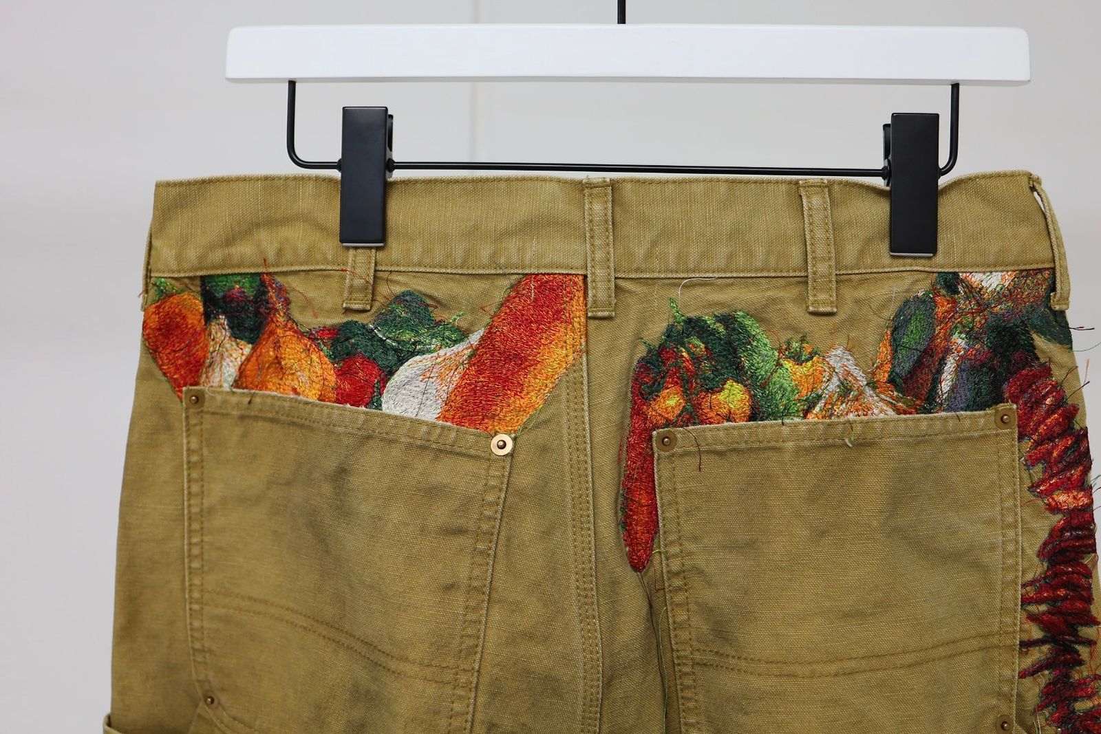 doublet ダブレット26SS VEGETABLE EMBROIDERY CUT-OFF PANTS (26SS19PT350) BEIGE ★1月17日(土)11:00発売！